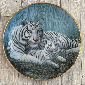 Michael Matherly Limited Edition Collector Plate White Tigers #Y7942
